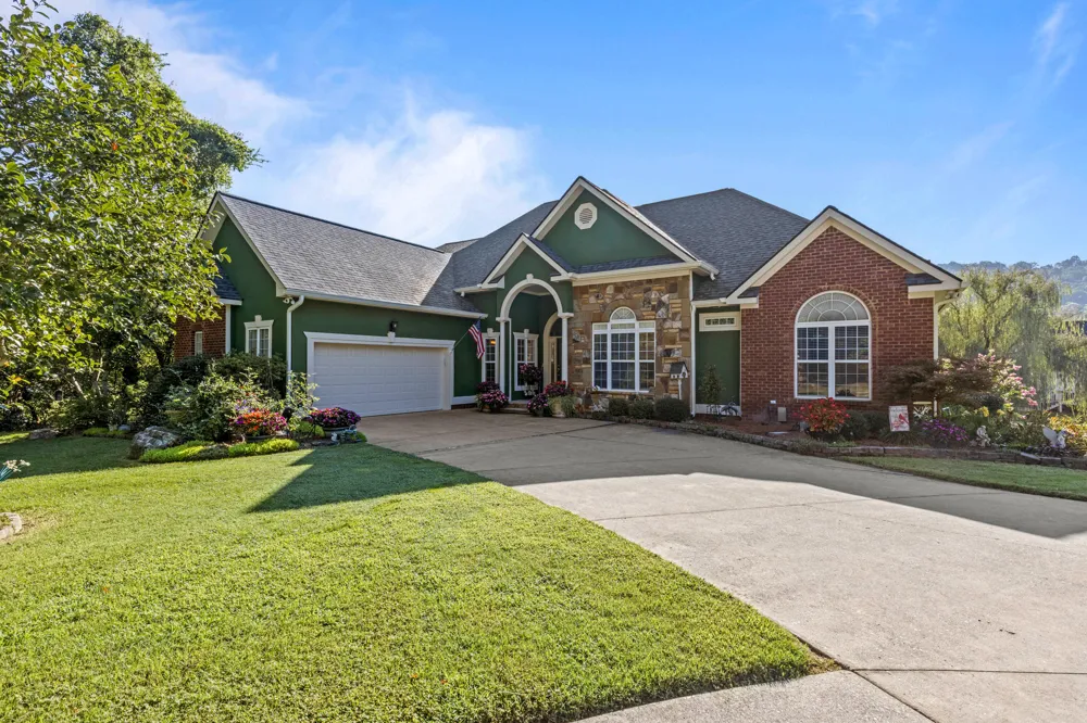3260 Split Oak Lane Ooltewah, TN 37363
