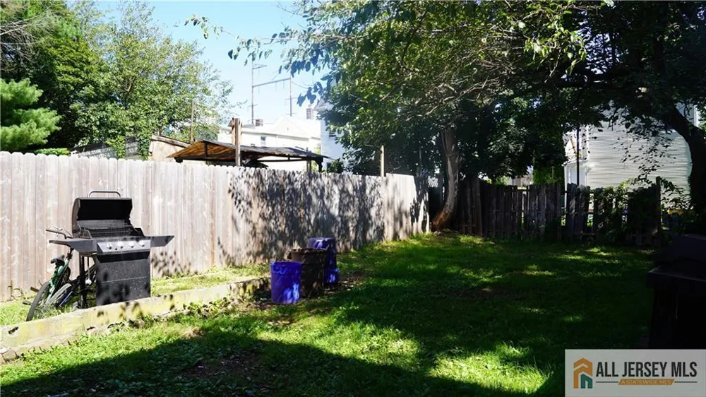 297 Seaman Street New Brunswick, NJ 08901