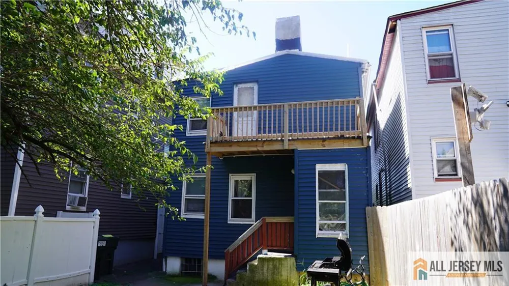 297 Seaman Street New Brunswick, NJ 08901