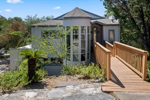 210 Finn Street