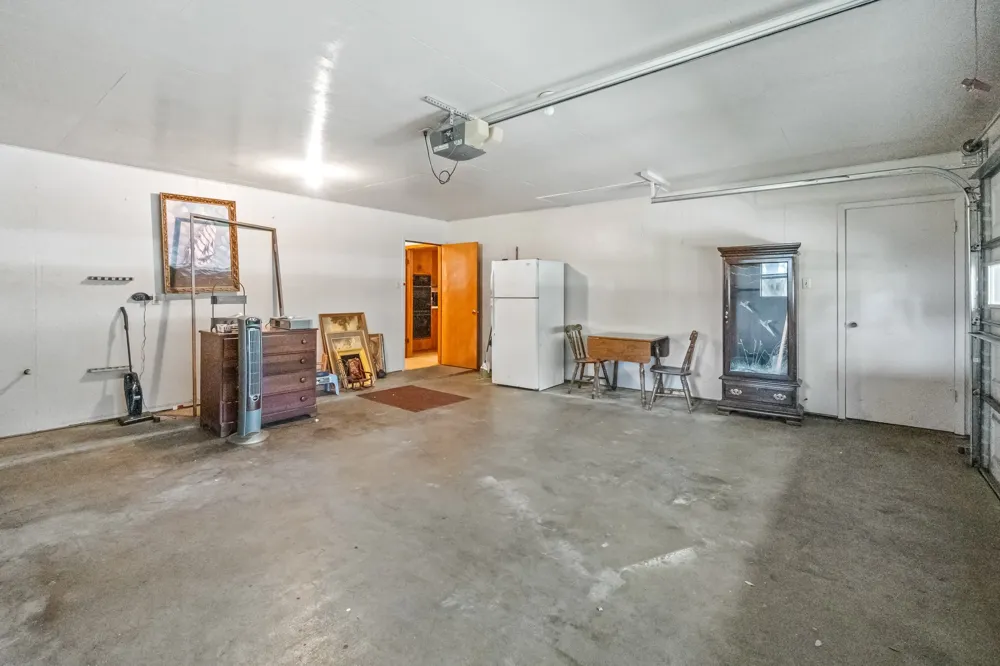 113 Krupka Street Columbus, TX 78934