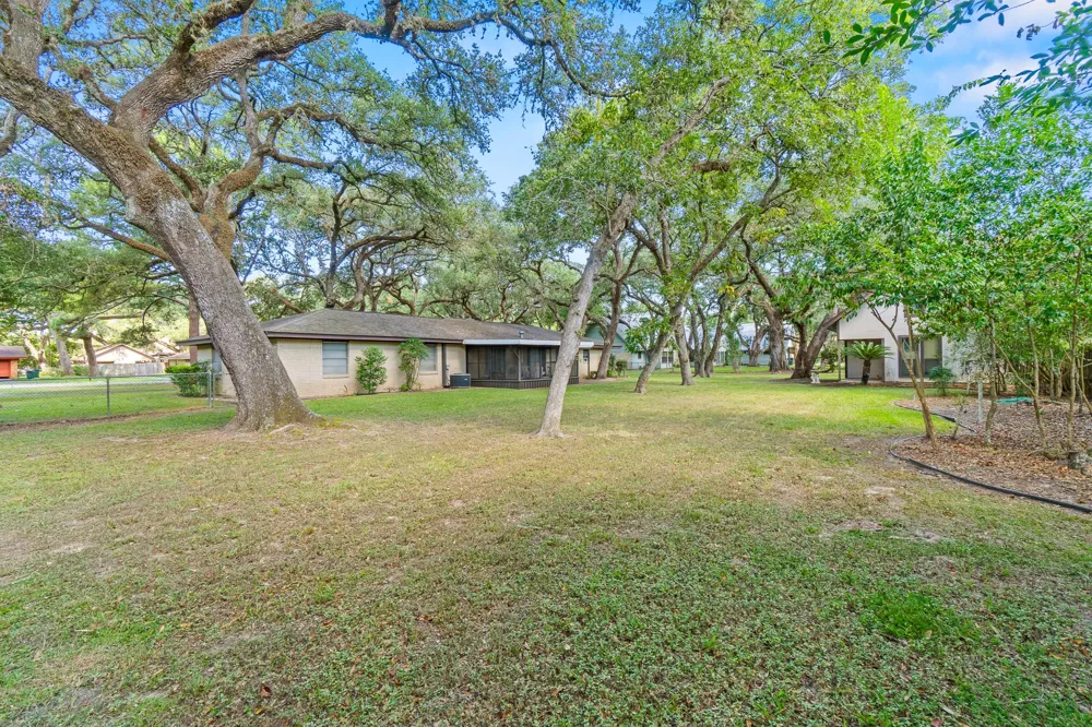 113 Krupka Street Columbus, TX 78934