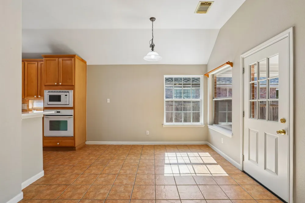 7303 Two Jacks Trail Round Rock, TX 78681
