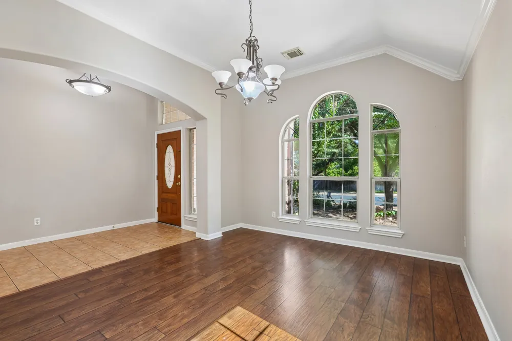 7303 Two Jacks Trail Round Rock, TX 78681