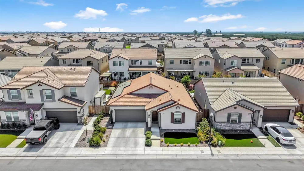 1178 Pinnacle Drive W Madera, CA 93636