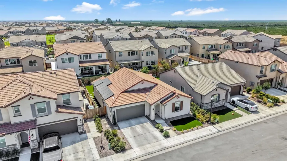 1178 Pinnacle Drive W Madera, CA 93636