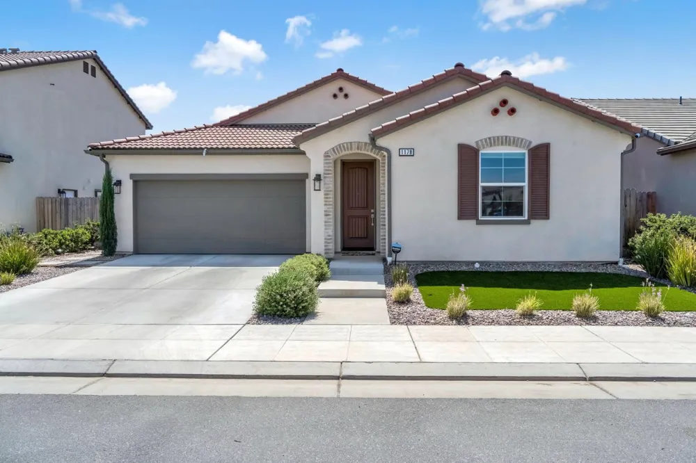 1178 Pinnacle Drive W Madera, CA 93636