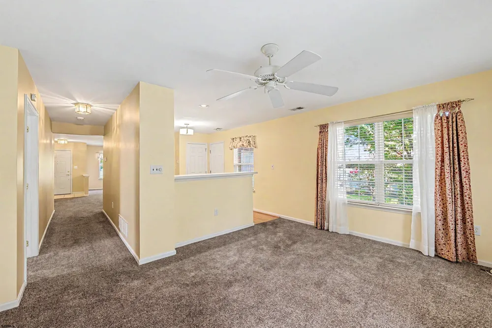 676 E Chancery Ln Galloway Township, NJ 08205