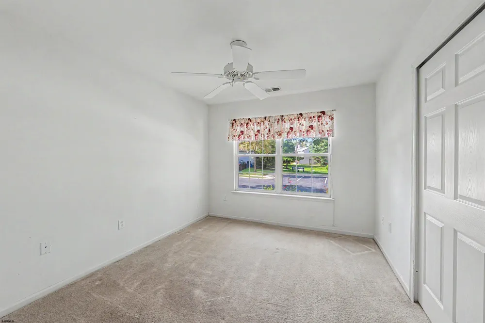 676 E Chancery Ln Galloway Township, NJ 08205