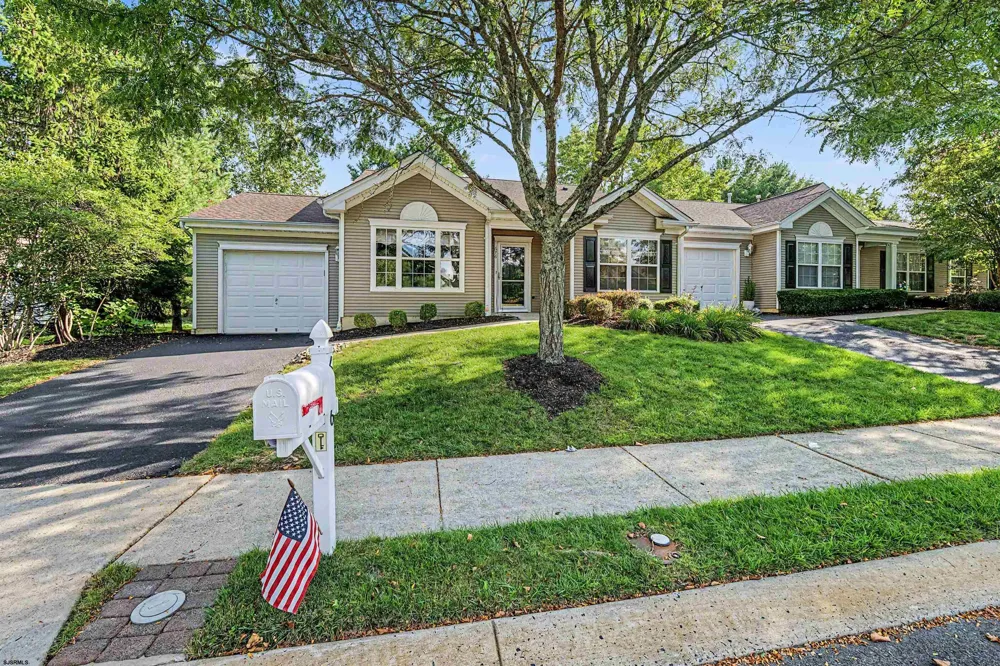 676 E Chancery Ln Galloway Township, NJ 08205