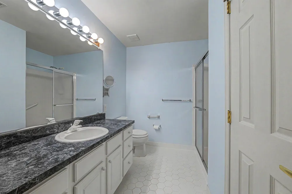 676 E Chancery Ln Galloway Township, NJ 08205