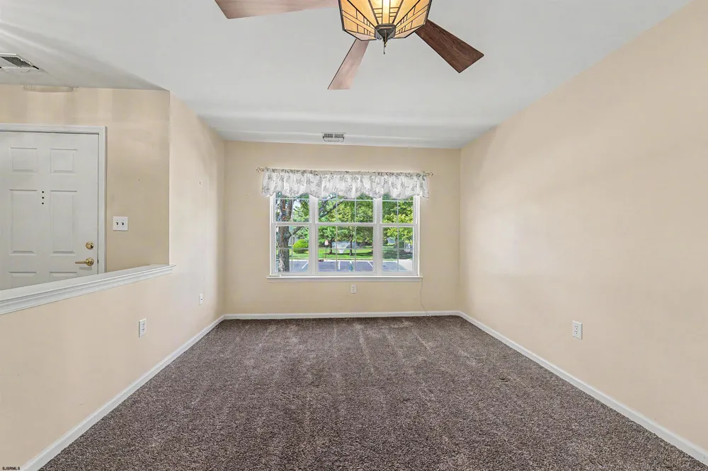 676 E Chancery Ln Galloway Township, NJ 08205