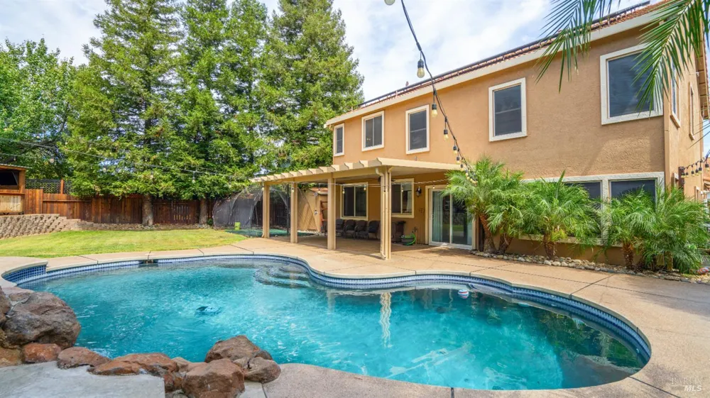 885 Kells Circle Vacaville, CA 95688