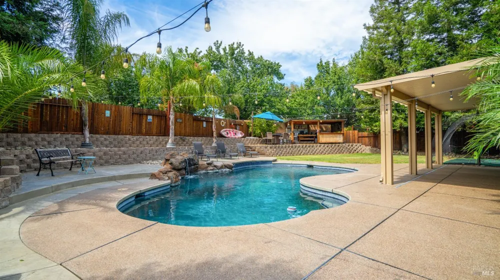 885 Kells Circle Vacaville, CA 95688