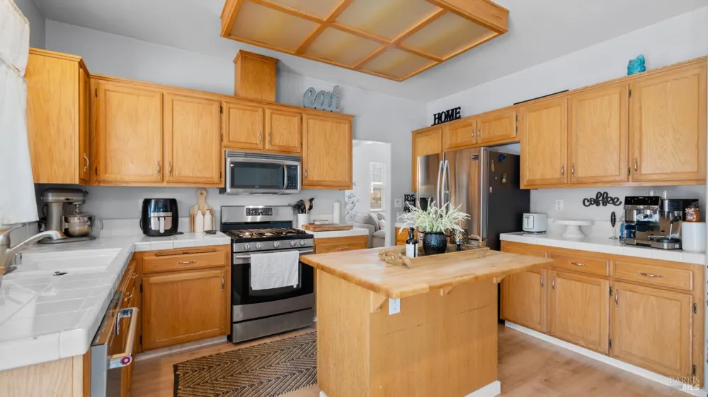 885 Kells Circle Vacaville, CA 95688