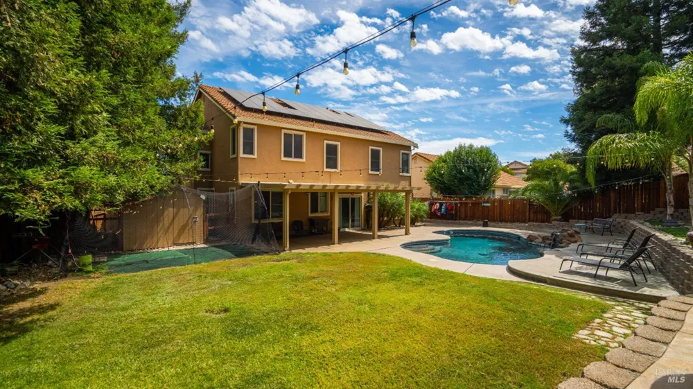 885 Kells Circle Vacaville, CA 95688