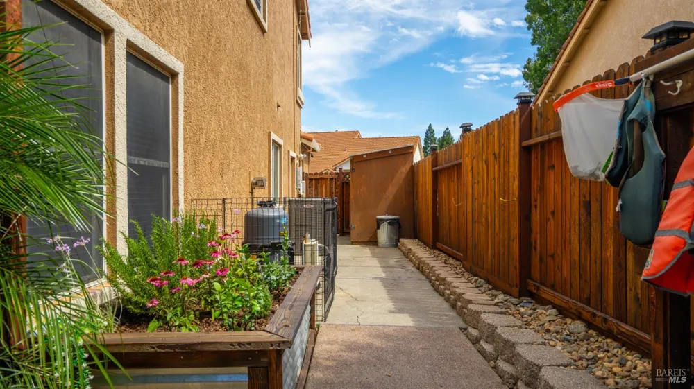 885 Kells Circle Vacaville, CA 95688