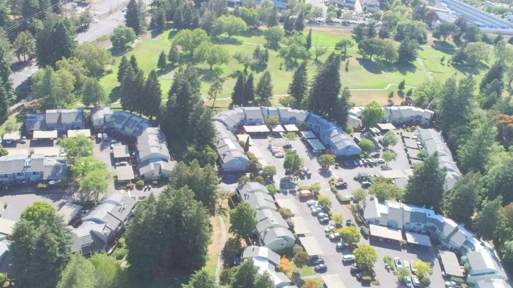 718 Racquet Club Circle Rohnert Park, CA 94928