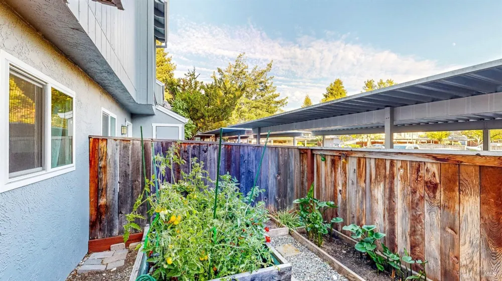 718 Racquet Club Circle Rohnert Park, CA 94928