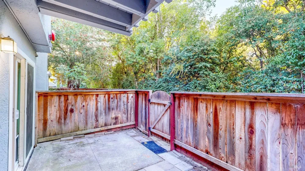 718 Racquet Club Circle Rohnert Park, CA 94928