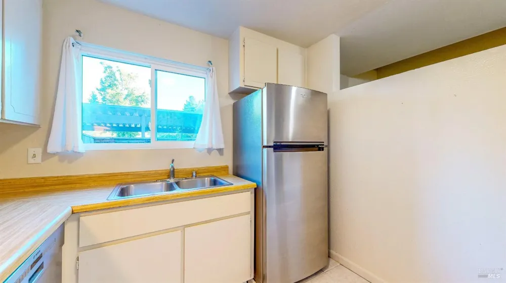 718 Racquet Club Circle Rohnert Park, CA 94928
