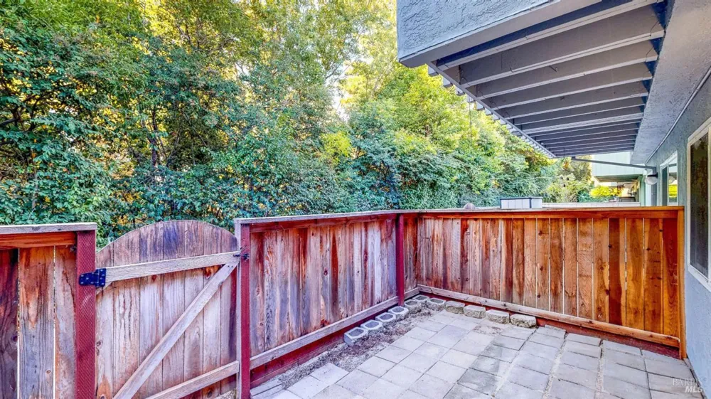 718 Racquet Club Circle Rohnert Park, CA 94928