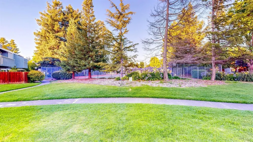718 Racquet Club Circle Rohnert Park, CA 94928