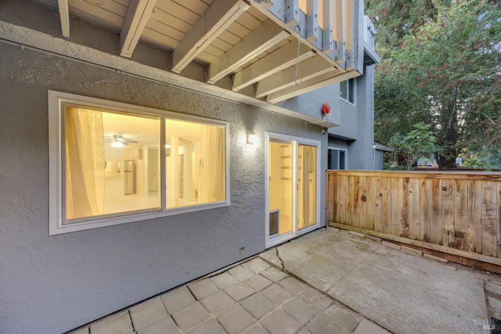 718 Racquet Club Circle Rohnert Park, CA 94928