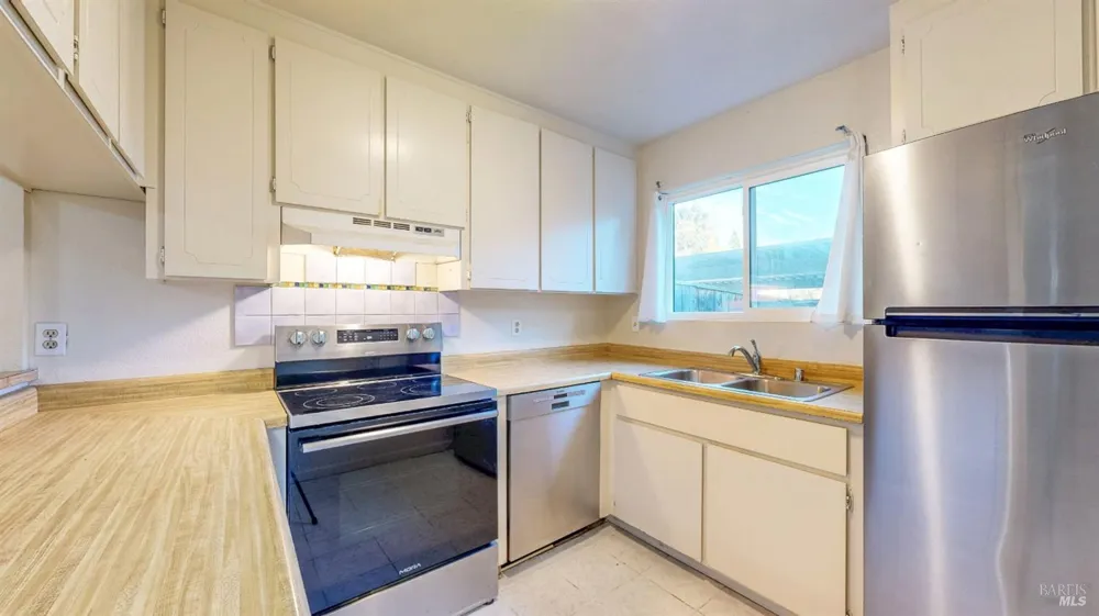 718 Racquet Club Circle Rohnert Park, CA 94928