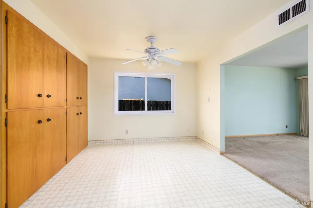 517 Antonio Street Cloverdale, CA 95425