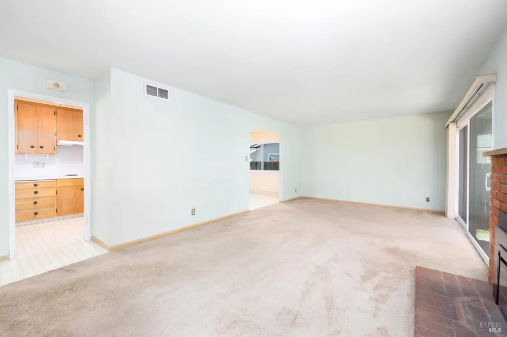 517 Antonio Street Cloverdale, CA 95425