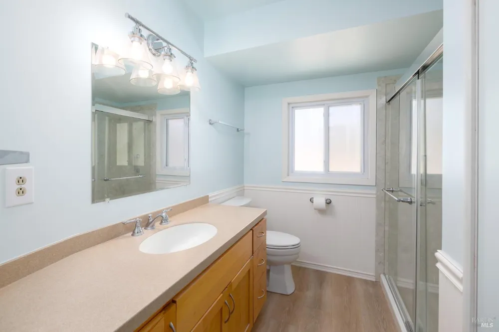 517 Antonio Street Cloverdale, CA 95425