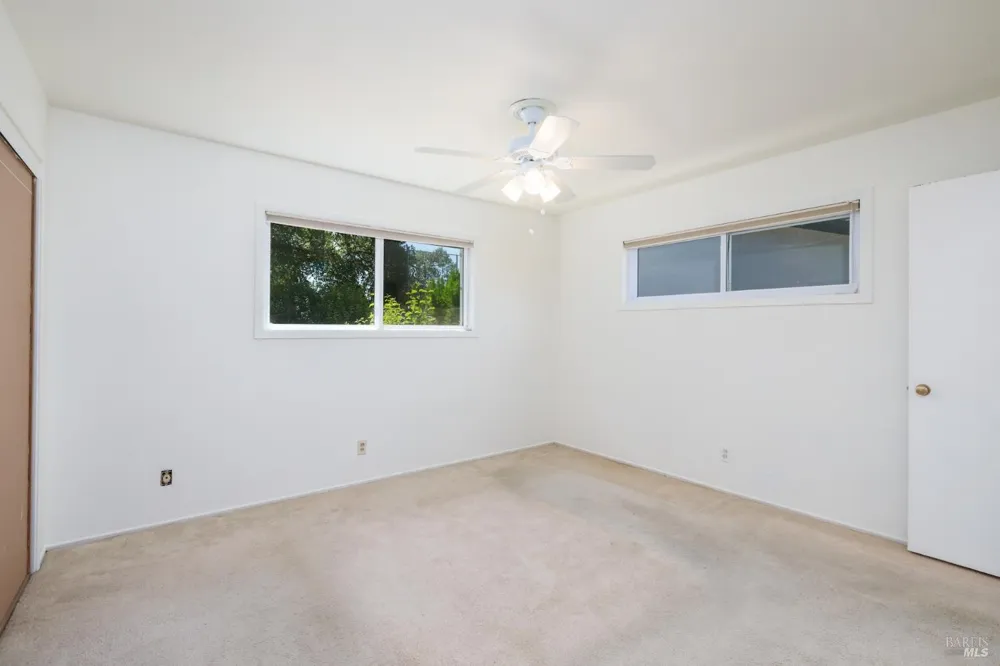 517 Antonio Street Cloverdale, CA 95425