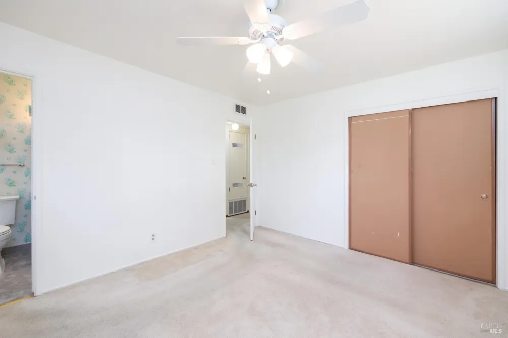 517 Antonio Street Cloverdale, CA 95425
