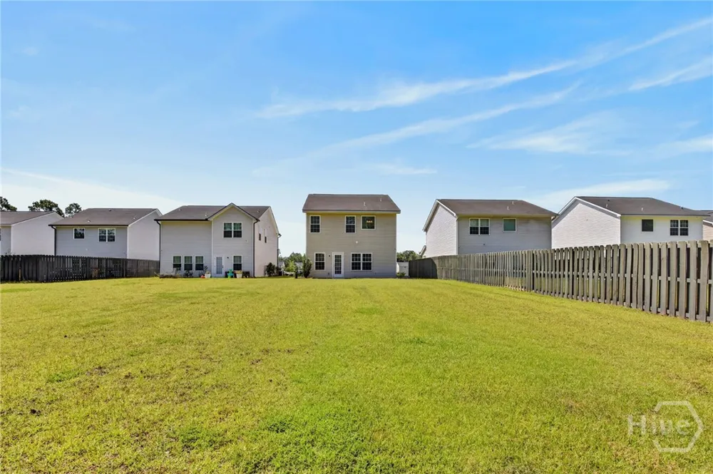 572 Brightleaf Circle Hinesville, GA 31313
