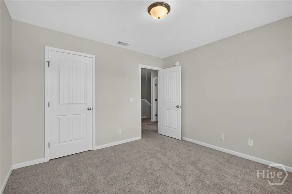 572 Brightleaf Circle Hinesville, GA 31313