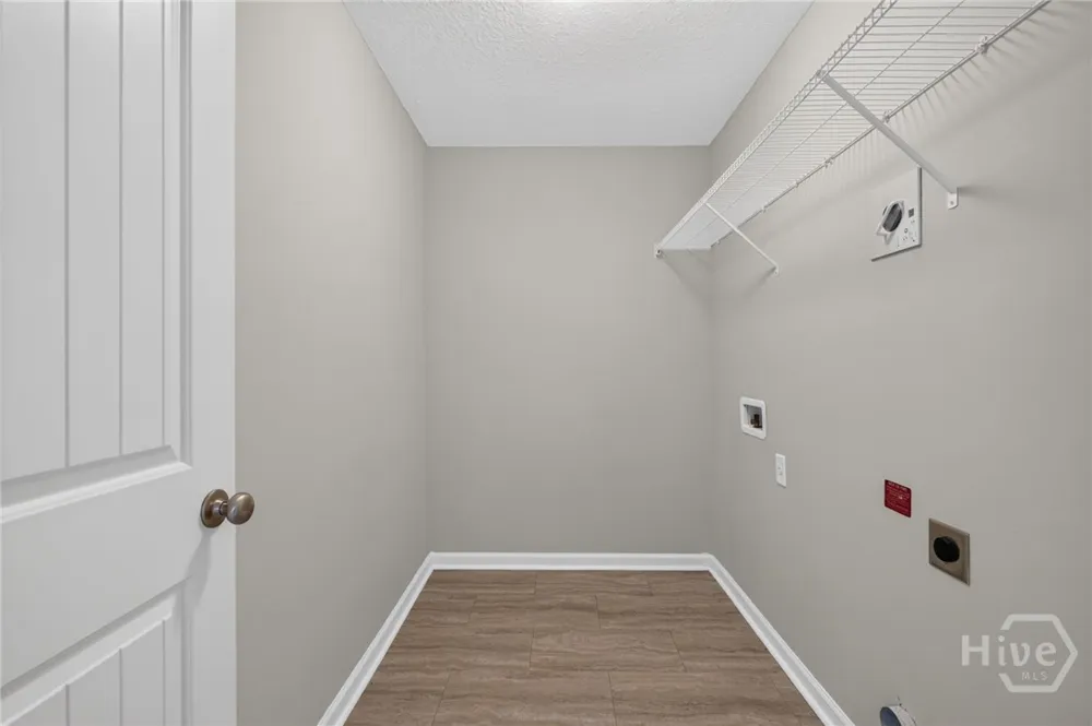 572 Brightleaf Circle Hinesville, GA 31313
