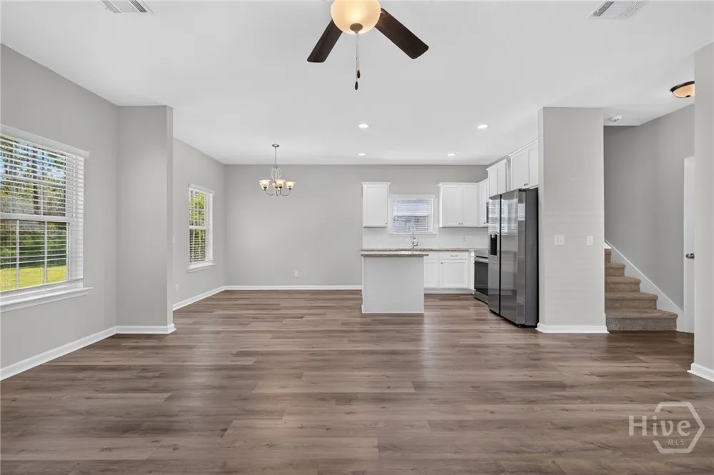 572 Brightleaf Circle Hinesville, GA 31313