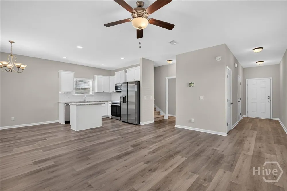572 Brightleaf Circle Hinesville, GA 31313