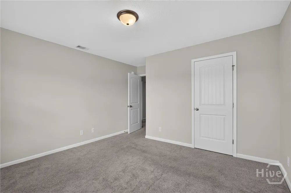 572 Brightleaf Circle Hinesville, GA 31313