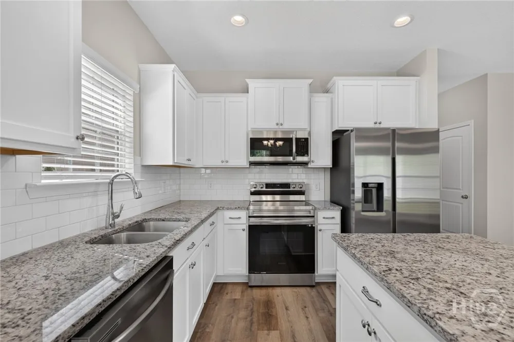 572 Brightleaf Circle Hinesville, GA 31313