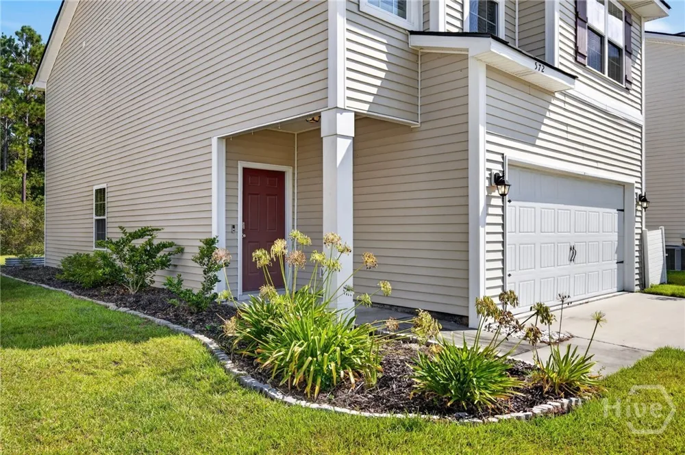 572 Brightleaf Circle Hinesville, GA 31313