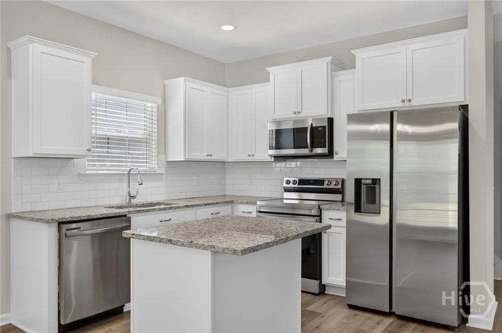 572 Brightleaf Circle Hinesville, GA 31313