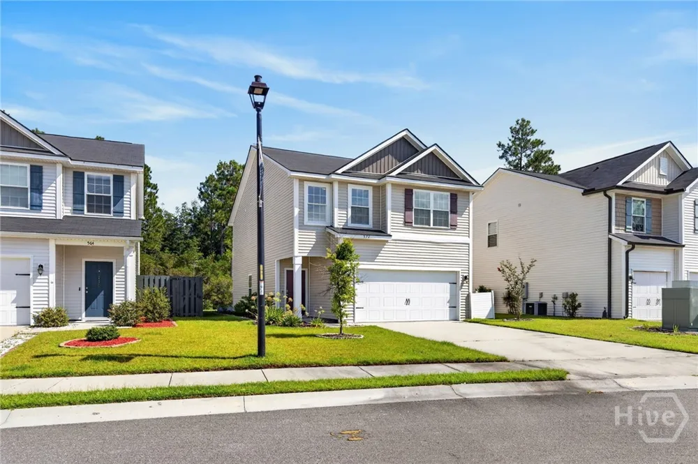572 Brightleaf Circle Hinesville, GA 31313