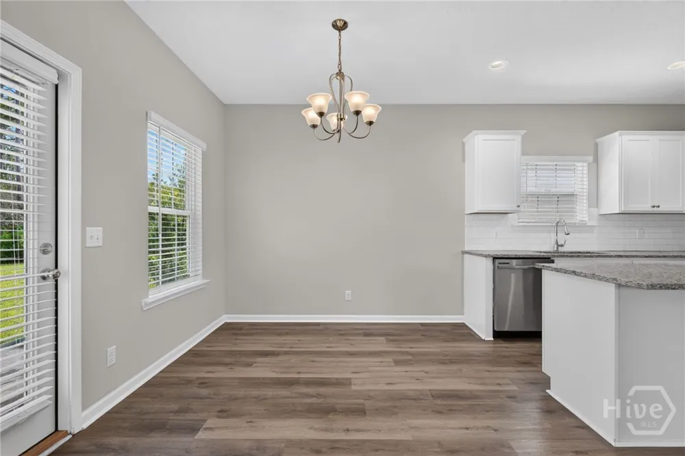 572 Brightleaf Circle Hinesville, GA 31313
