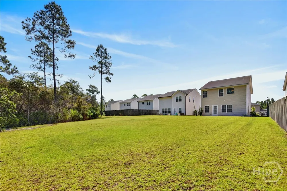 572 Brightleaf Circle Hinesville, GA 31313