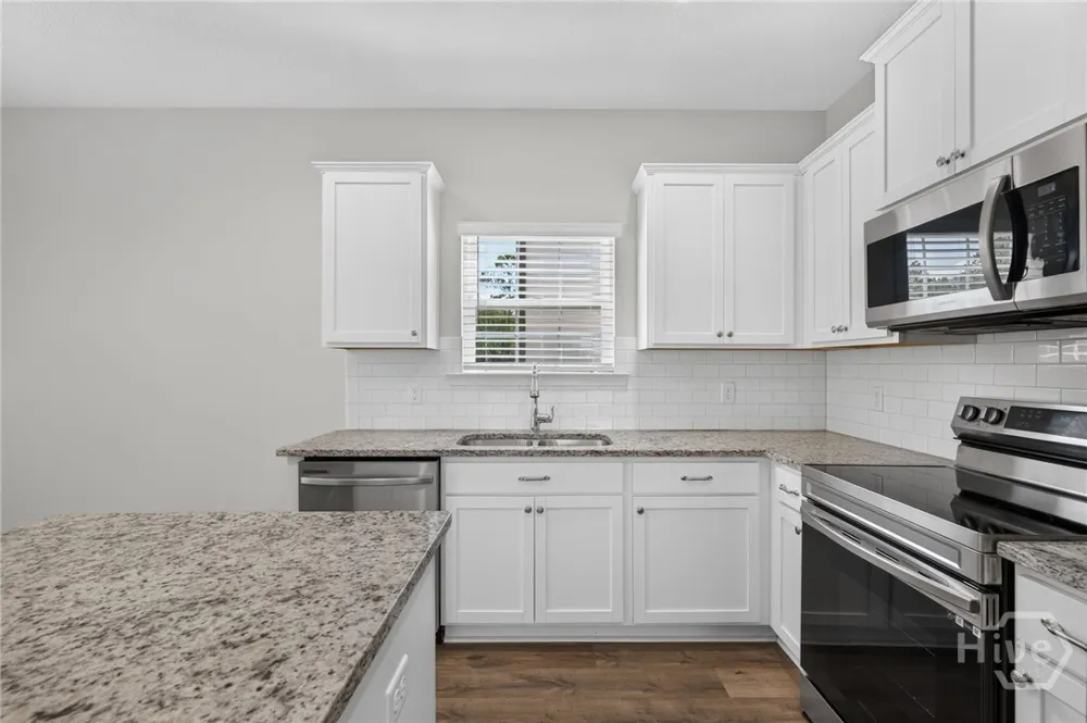572 Brightleaf Circle Hinesville, GA 31313