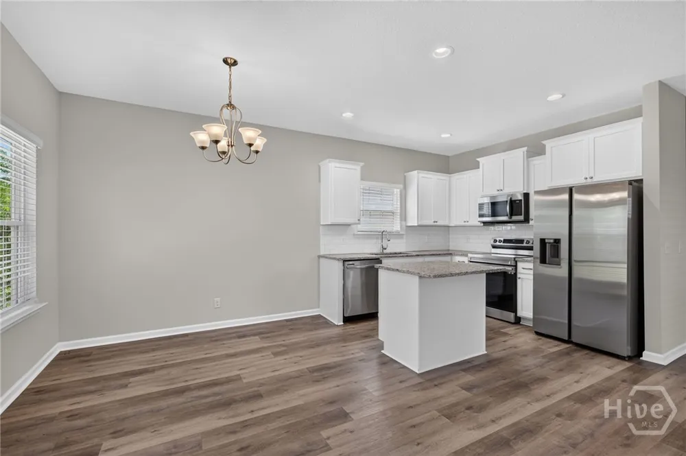 572 Brightleaf Circle Hinesville, GA 31313