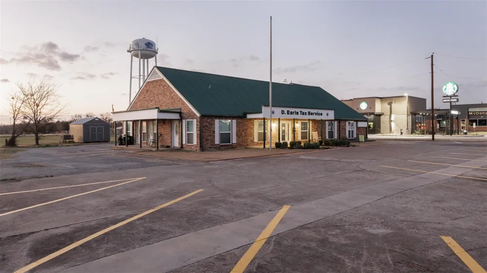 8866 State Highway 34 S Quinlan, TX 75474
