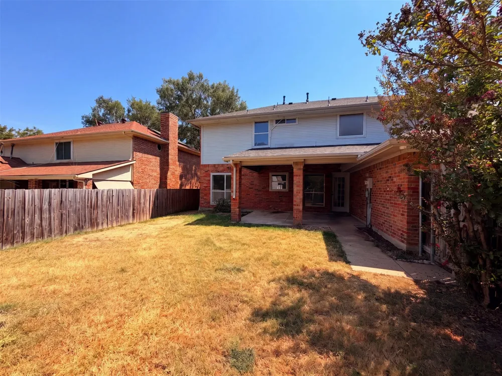 2405 Waterloo Lane Mesquite, TX 75181